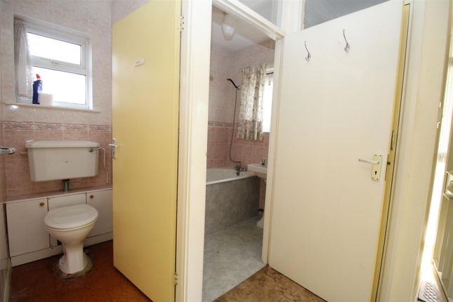 58, Kingswood Crescent, Rayleigh photo 4