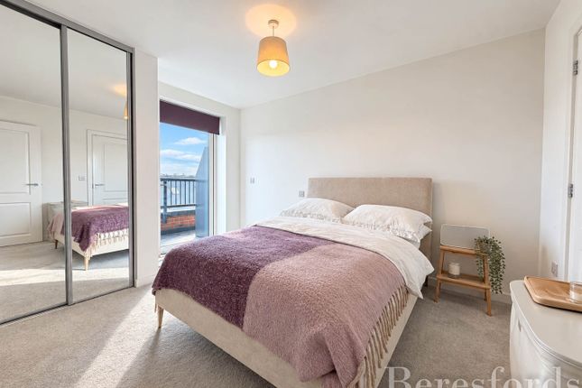 Flat 17 Bentley Court,, Finlay Gardens, Hornchurch photo 4