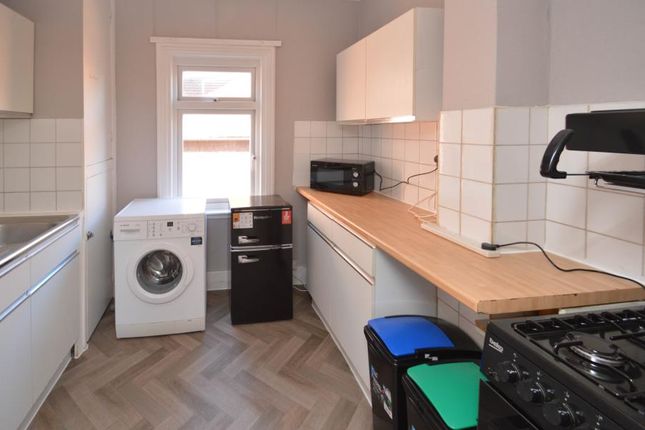 Thumbnail Flat to rent in Clarence Road, Windsor