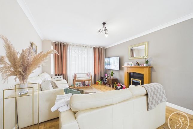 11A, Stainbeck Lane, Leeds photo 3