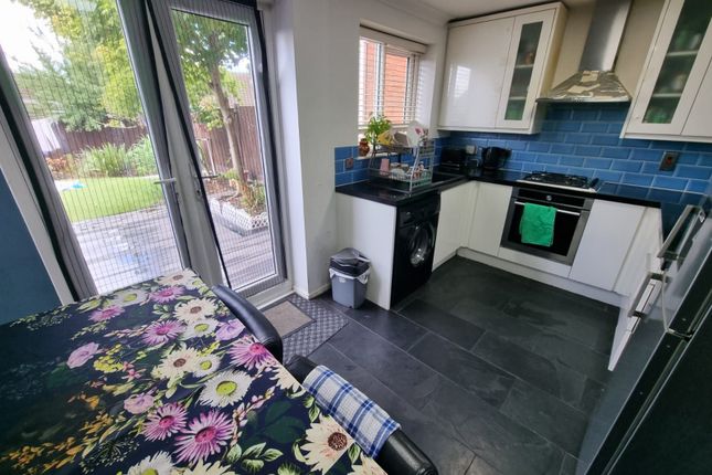 6 Tilbury Crescent, Leicester photo 3