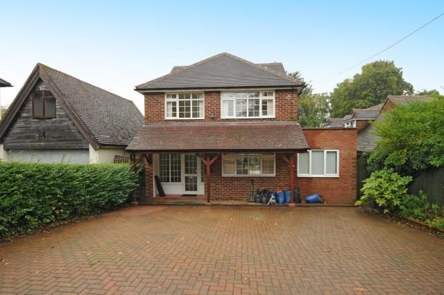 Thumbnail Detached house to rent in Chartridge Lane, Chesham