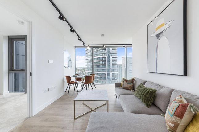 Flat to rent in Valencia Tower, 250 City Road