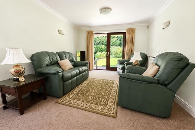 3 Booths Court, Poplar Drive, Brentwood photo 4