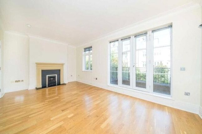 6, Kelsall Mews, Surrey photo 3