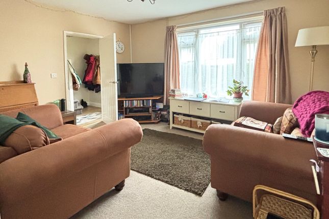 130 Elmleaze, Gloucester photo 3