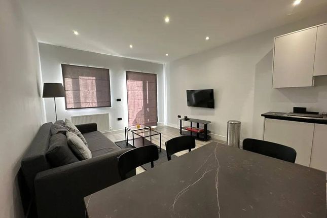 255-257 High Street, HOUNSLOW photo 5