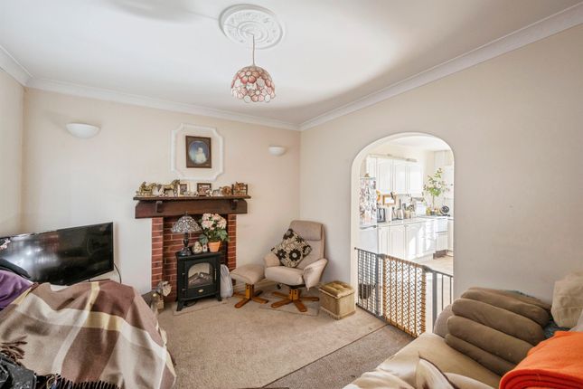 13, The Avenue, DONCASTER photo 2