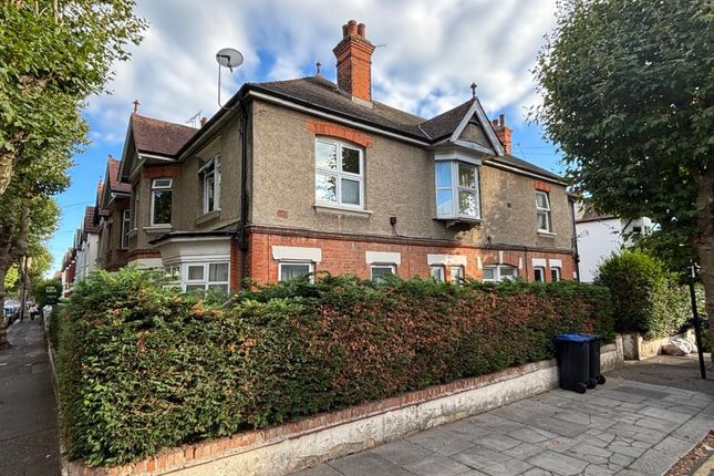 2-bed flat on 60A Preston Road, Westcliff-On-Sea, £175,000