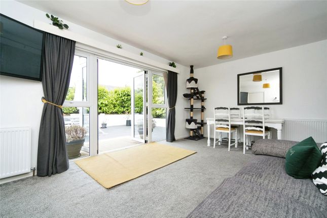 Gilfach, 10, Barcyttun Estate, Pwllheli photo 2