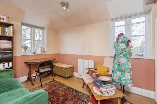 Flat 13, Park View Court,, Dashwood Road, Kent photo 3