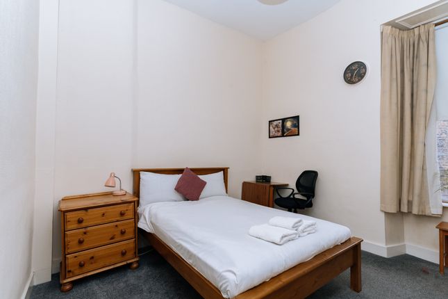 Flat to rent in Edin-Sha593 - Shandwick Place, Edinburgh EH2. Bills Included.
