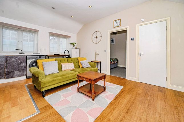 Flat 10, 34, Ashton Road, Luton photo 2