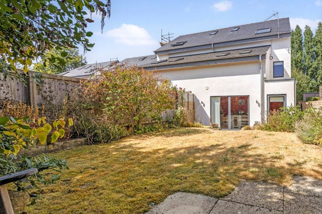 6, Kings Hollow, Cheltenham photo 4