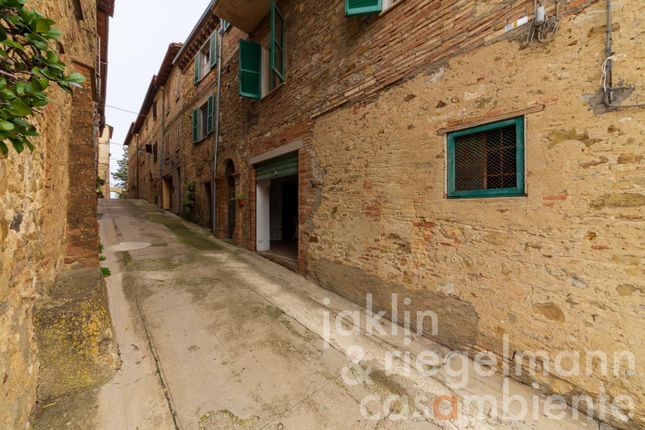 Apartment for sale in Italy, Umbria, Perugia, Marsciano