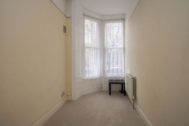 Flat for sale in Lansdowne House, Plymouth Road, Penarth