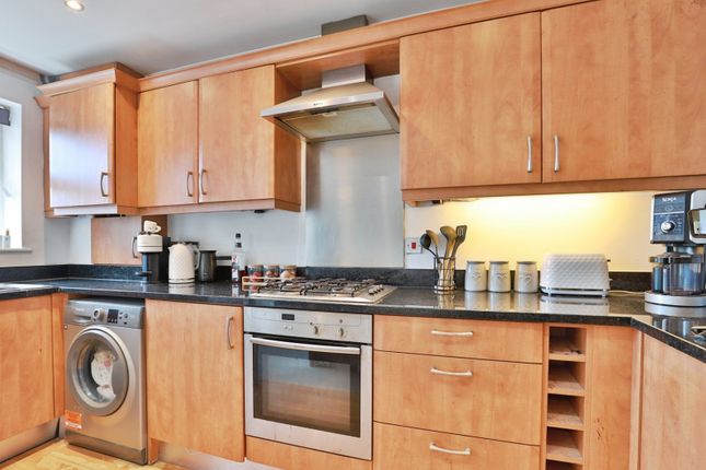 Flat 5 James Court, 153, Richmond Park Road, Dorset photo 4