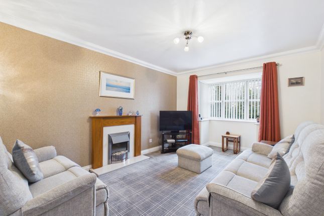 30, Parcevall Drive, Hull photo 2
