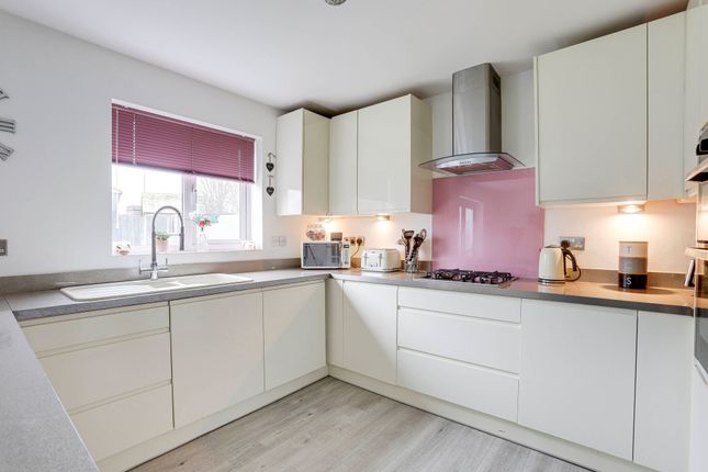 2 Swiney Way, Nottingham photo 3