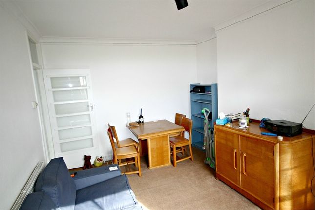 Thumbnail Flat to rent in Kingsley Court, St Pauls Avenue, London