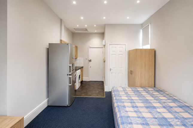 Flat 1, Bromley Road, London, SE6 2PG, London photo 2