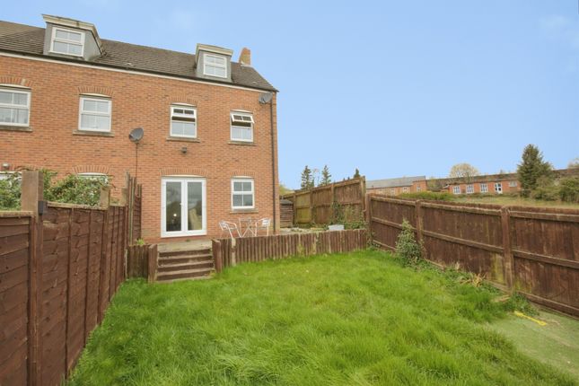10, Webbs Court, Northwich photo 2