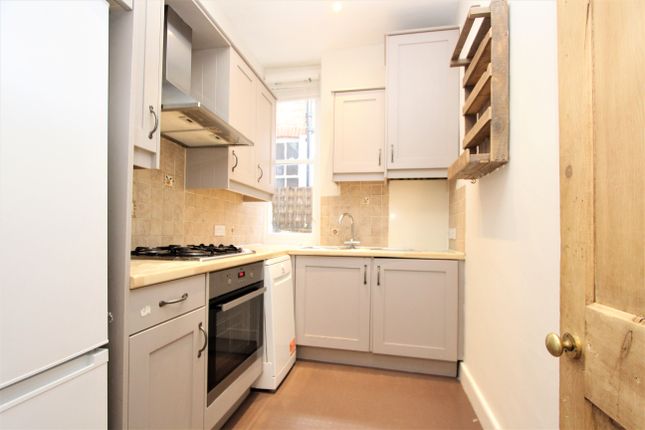 Flat to rent in Princes Avenue, Alexandra Palace, London
