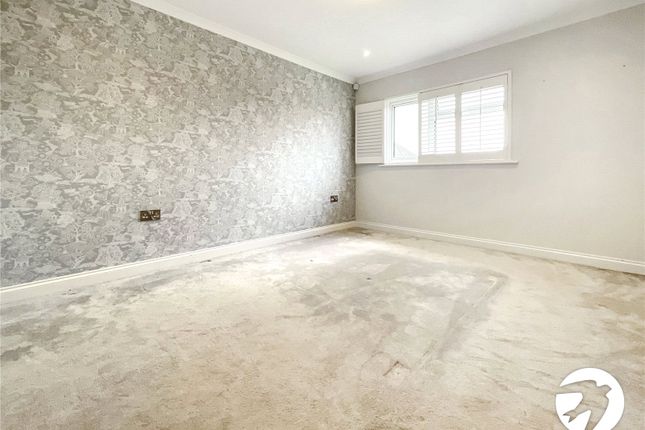 Flat 4, Liverpool House,, Middlesex Road, Kent photo 4