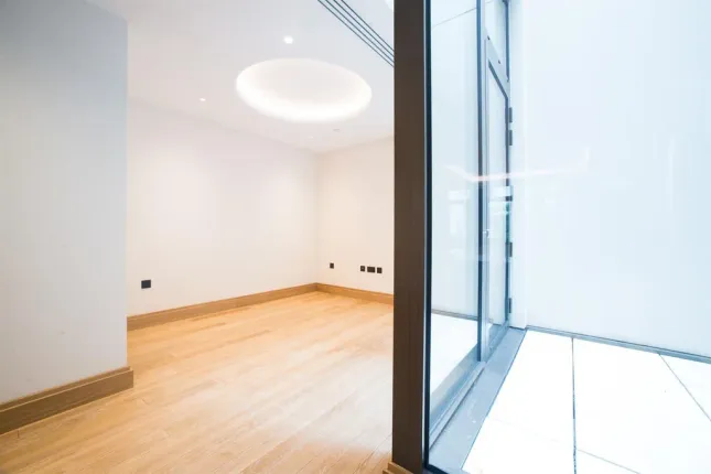 2, John Islip Street, London photo 5