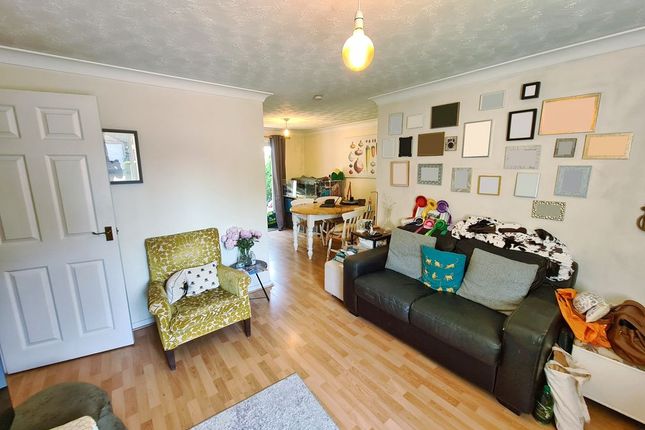 14, Pentridge Way, Southampton photo 3