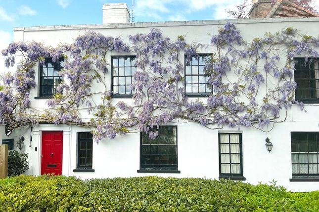 5-bed house on Iver Croft, Bangors Road South, Iver, £1,150,000