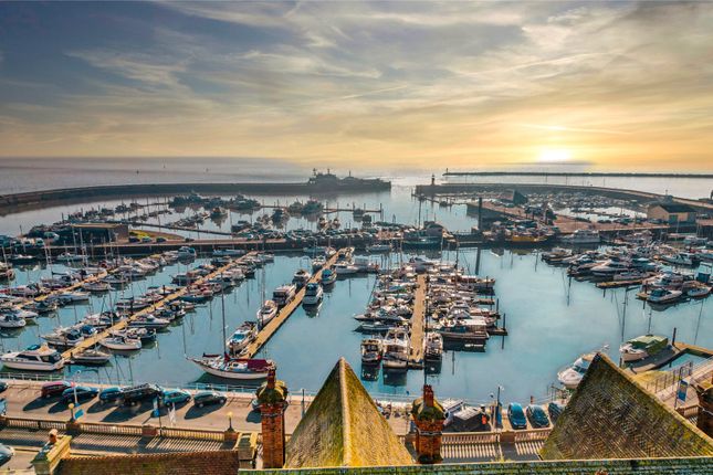 Harbour House,, Cliff Street, Kent photo 4
