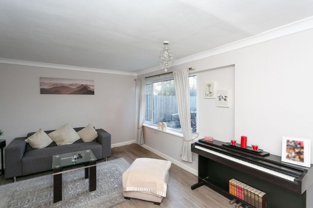Greenbank Road, WD17, Watford photo 4