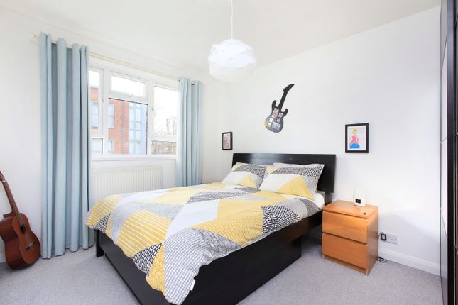 Maisonette for sale in Melody Road, Wandsworth, London