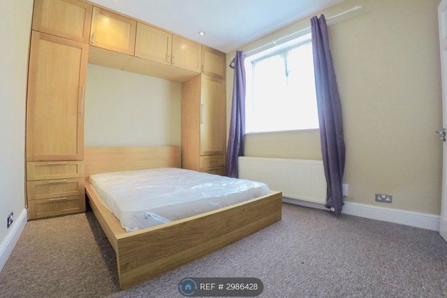 Homefarm Road, London photo 5