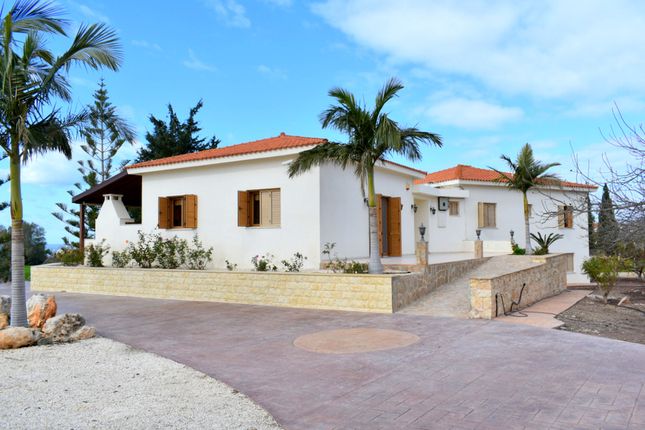 Thumbnail Villa for sale in Sea Caves, Peyia, Paphos, Cyprus