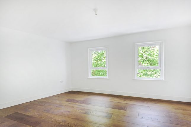 129a, Grange Road, London photo 4