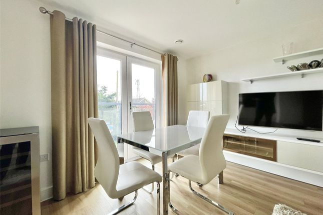 Flat to rent in Tapster Street, Barnet, Hertfordshire