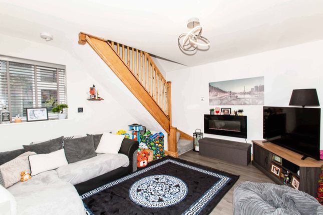 8 Bretton Avenue, Chesterfield photo 3