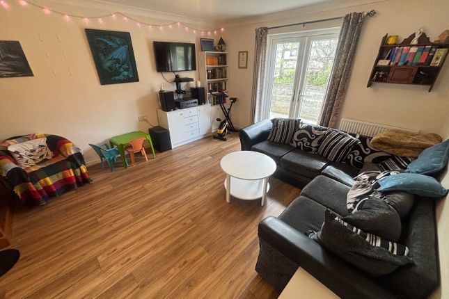 Ty Ceirios, Maes Dafydd, Llanarth photo 3