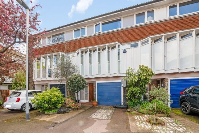 Thumbnail Town house for sale in Pymers Mead, Dulwich, London