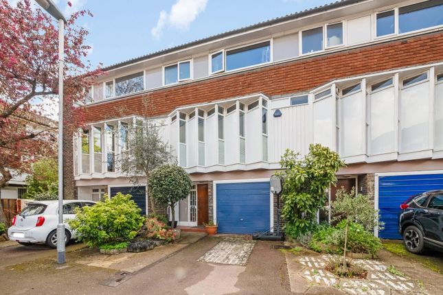 Town house for sale in Pymers Mead, Dulwich, London