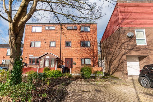 Town house for sale in Nelson Road, Birchwood