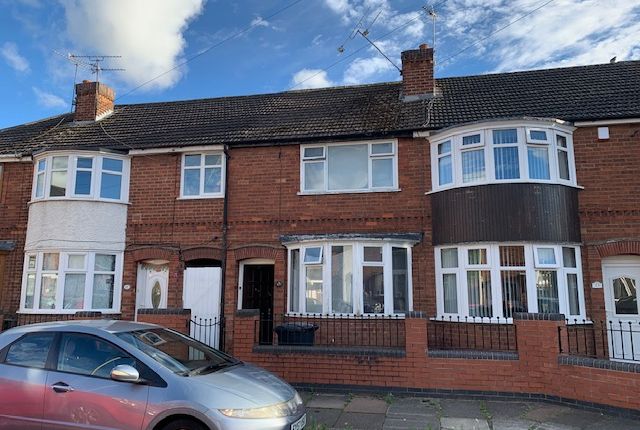 Semi-detached house to rent in The Brianway, Leicester