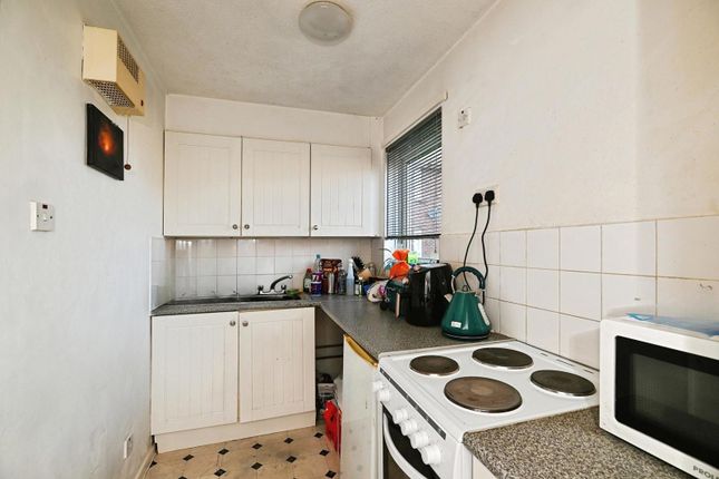 49, Longham Copse, Maidstone photo 2