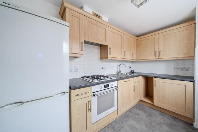 10 WARBLER CLOSE, Warbler Close, Aylesbury photo 3