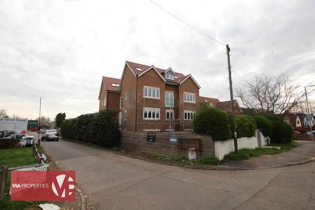 Thumbnail Flat to rent in Nazeing New Road, Broxbourne