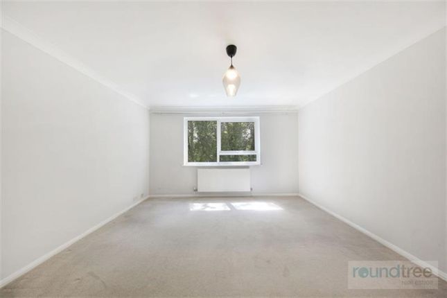 Flat 224, 224 237, Northumberland House, Finchley photo 4