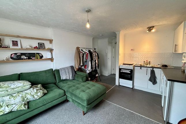 Studio to rent in Montpelier Crescent, Brighton