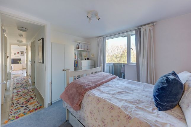 Flat for sale in Bevington Road, London